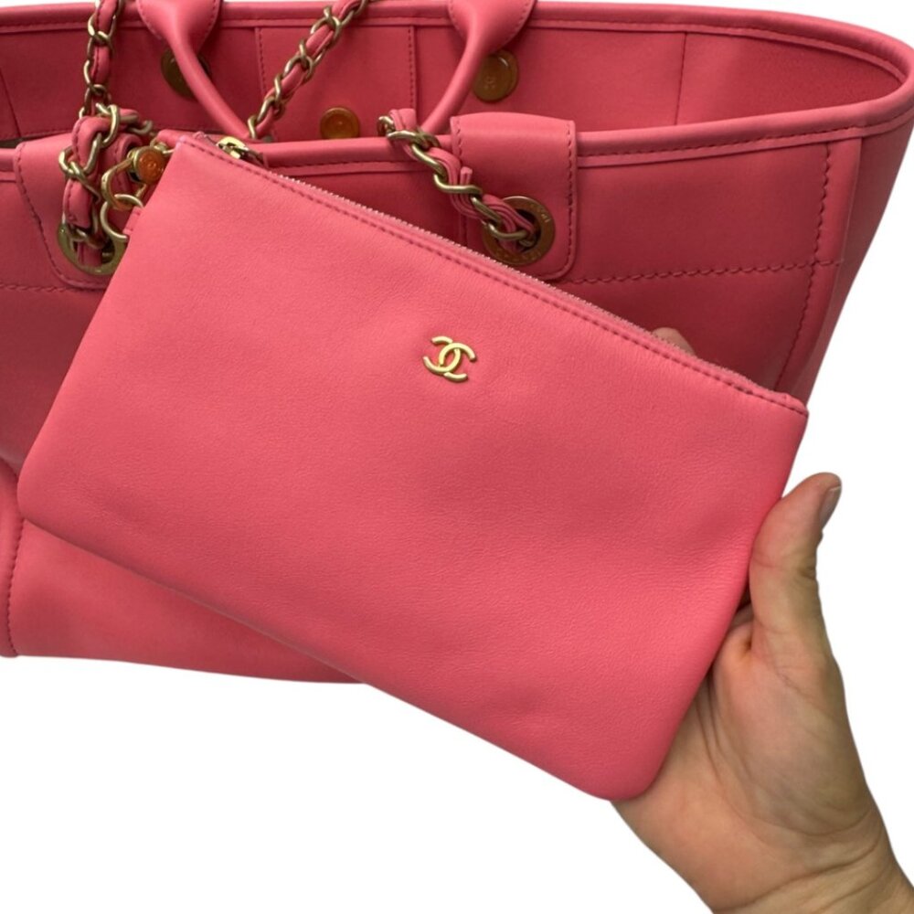 CHANEL - Picture 13 of 15